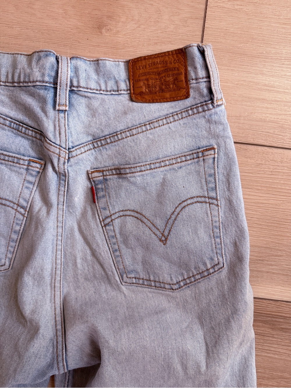 Levi’s Ribcage Straight Light Wash Jeans Size 30 - Picture 7 of 7